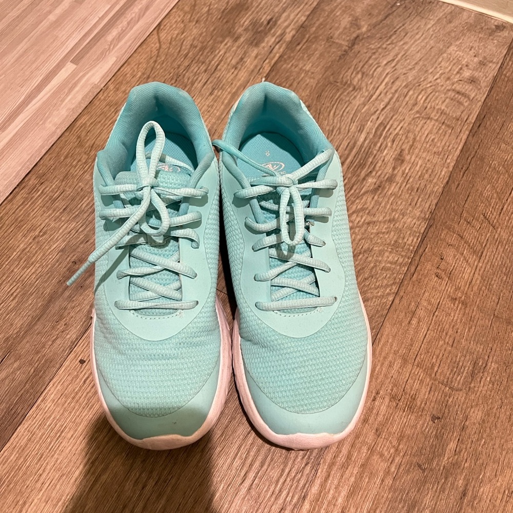 Memory foam shoes